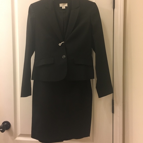 LOFT pencil skirt, black. Size 0P - Picture 3 of 3